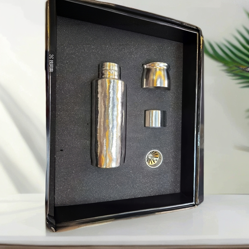 410ML双层磁吸纯钛保温杯