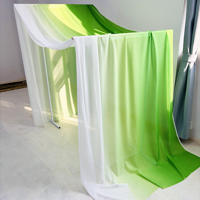 春季绿色渐变半透明雪纺布料