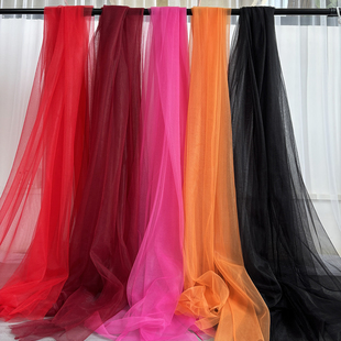 大红色酒红黑色网纱幔婚房吊顶楼梯扶手农村婚礼院子装饰软网纱