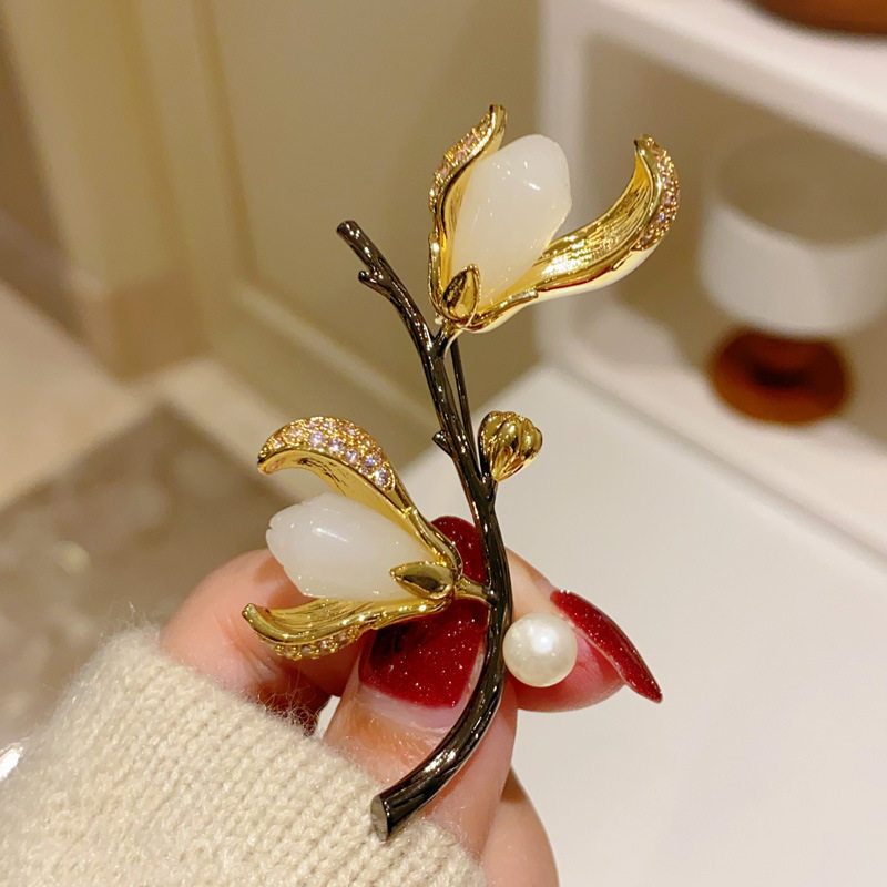 复古高档设计感玉兰花胸针