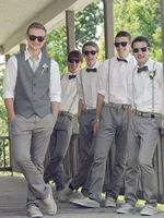 Штаны, подтяжки, белая рубашка, галстук-бабочка