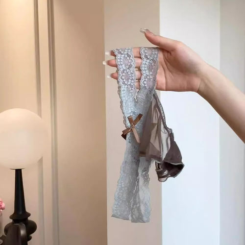 纯欲风超温柔的小丁字裤