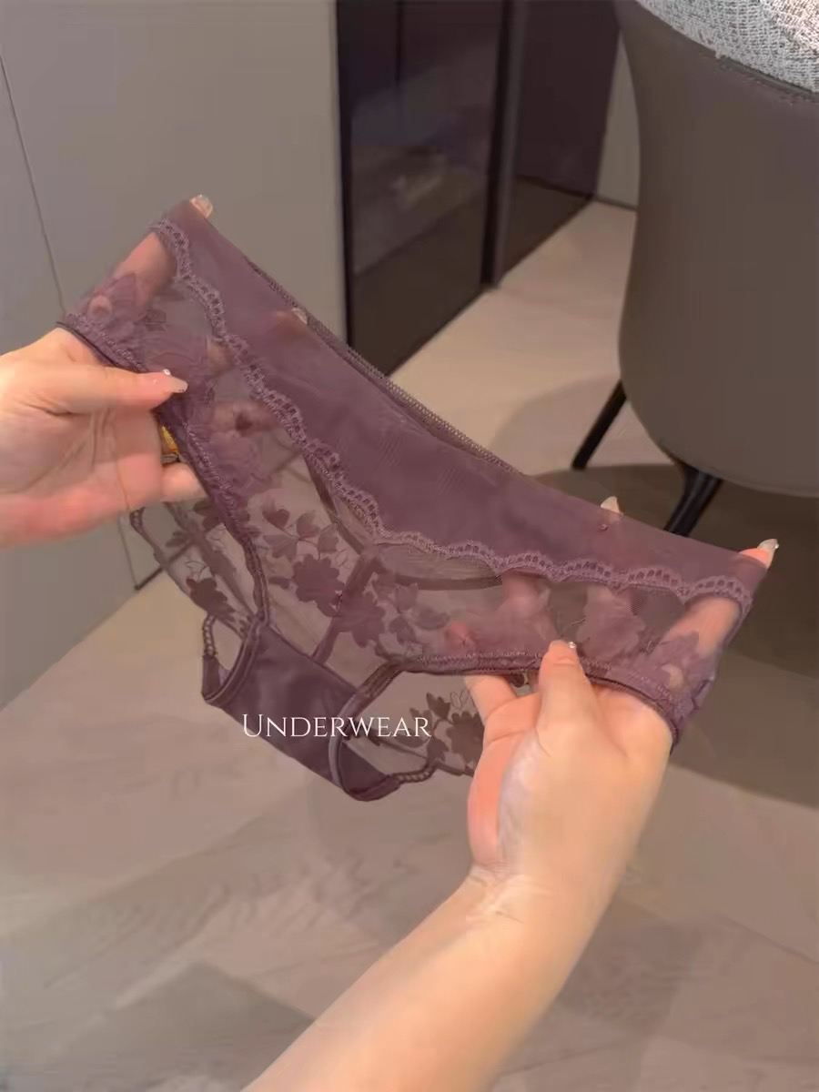 香云软纱！好法式的刺绣花纹~薄款网纱透气包臀内裤~微微透的甜美