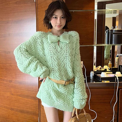 绿色蝴蝶结镂空粗线毛衣