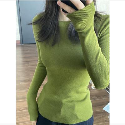 牛油果绿圆领针织打底衫