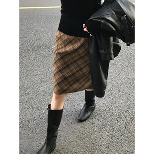 法式高级感薄毛呢格子半身裙女2025秋冬新款复古高腰显瘦格纹中裙