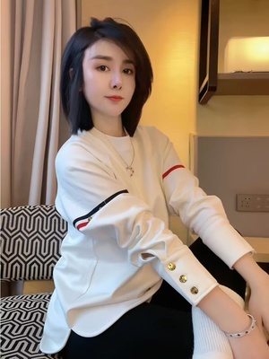 设计感小众双杠拼色长袖上衣