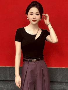 性感露锁骨短袖 显瘦正肩T恤别致上衣 女T恤夏季 2025小众设计感修身
