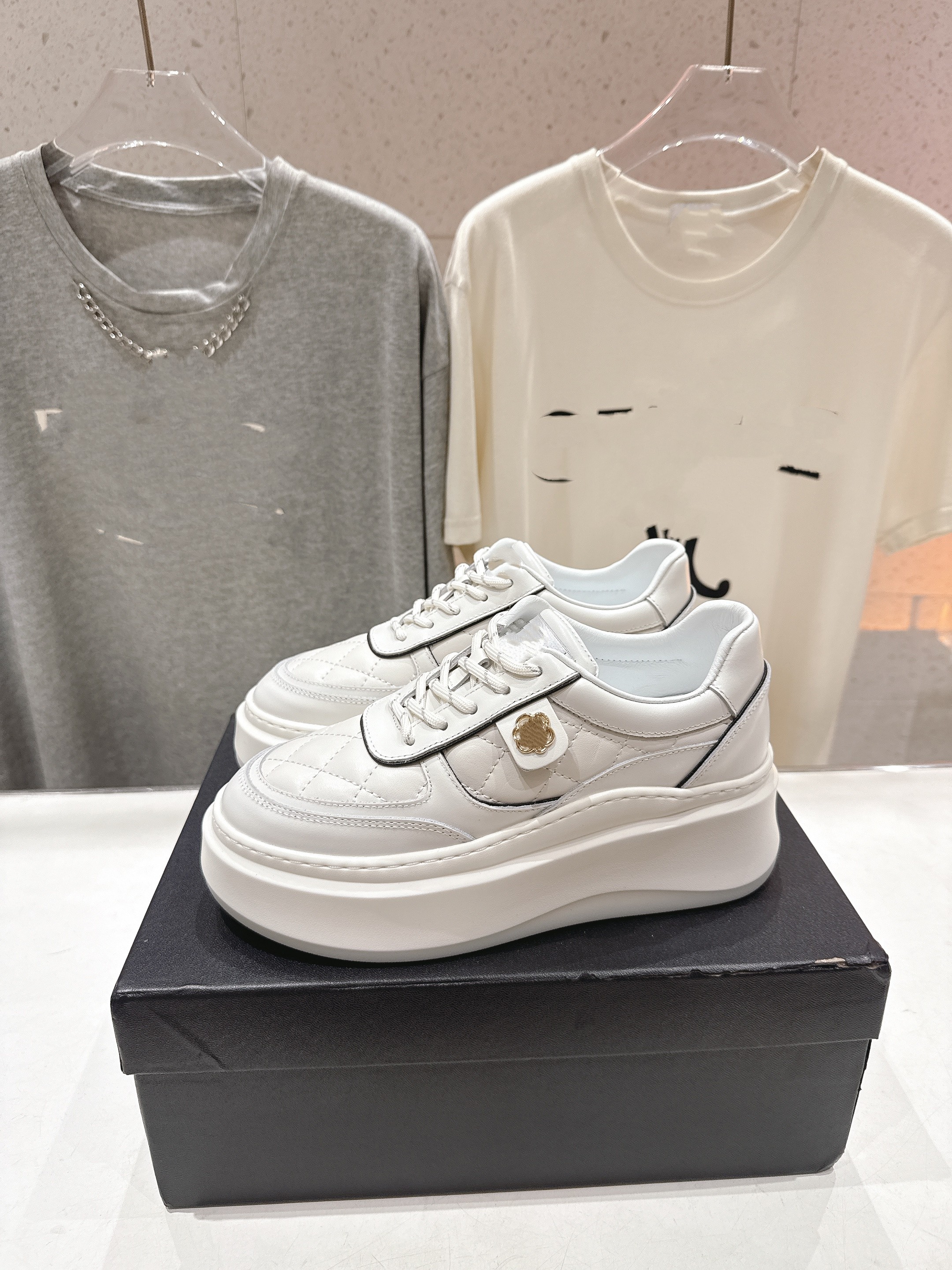 真牛皮厚底小白鞋女26春新款菱格增高6cm时尚休闲运动板单鞋防水,女鞋,时尚休闲鞋,淘宝优惠券,粉丝福利购,淘宝优惠卷