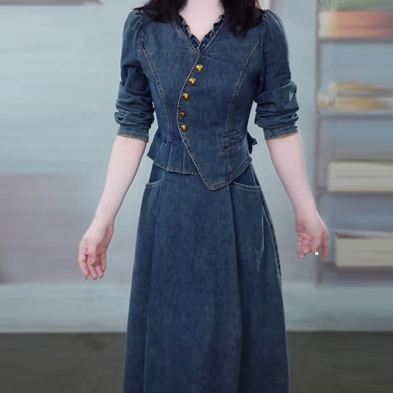 高端气质牛仔连衣裙2025春季新款时尚显瘦洋气减龄百搭假两件裙子