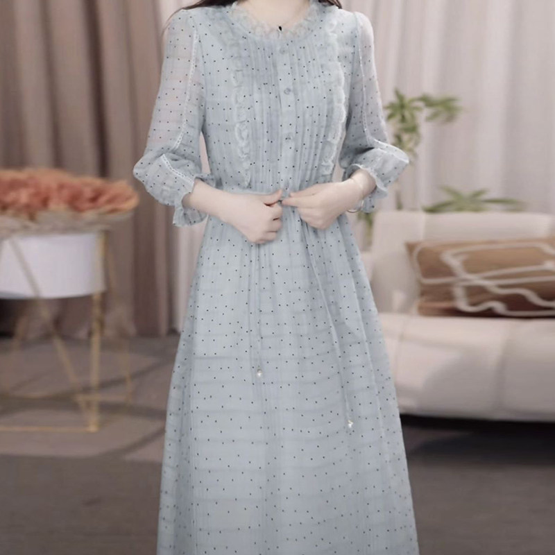 轻奢高级感波点七分袖连衣裙女2026春秋新款妈妈爆款显瘦礼服裙子