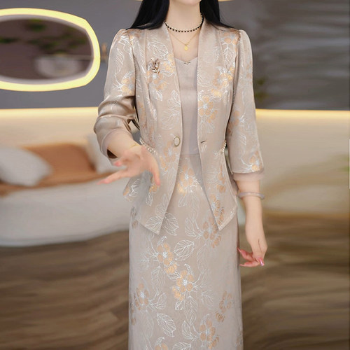 显瘦暗纹锦缎时尚套装礼服裙