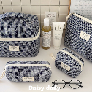 日式高级感化妆包小众爱心随身女大容量洗漱包出差旅行化妆收纳包