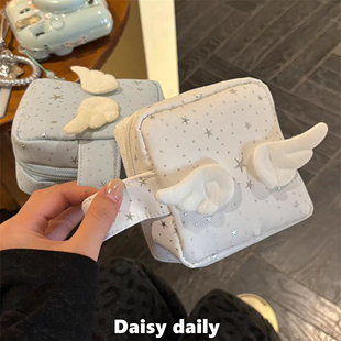 韩系翅膀星星化妆包女ins风高颜值设计感杂物便携拍立得收纳包