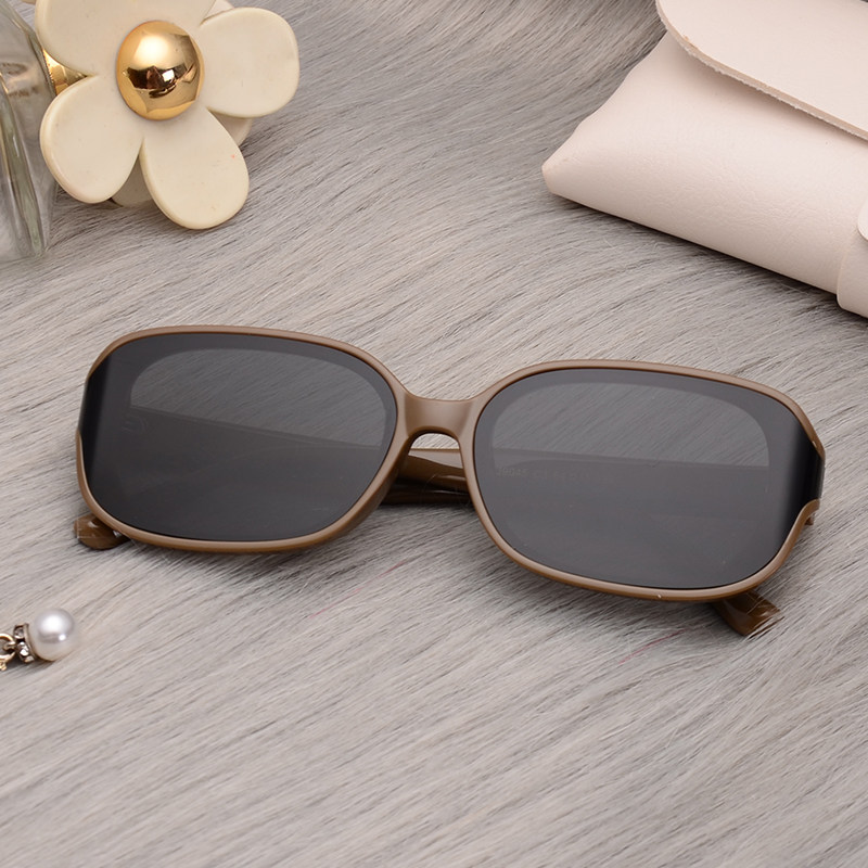 小脸墨镜女潮 复古弯曲防晒小镜片太阳镜网红街拍时尚开车眼镜茶