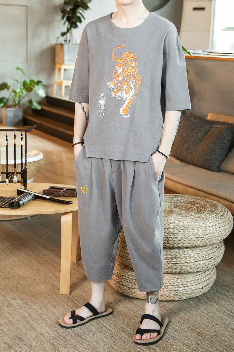 A1038*咖啡厅2021中国风大码刺绣棉麻短袖T恤+七分裤套装P95,男装休闲套装,钱塘7008(原4008)