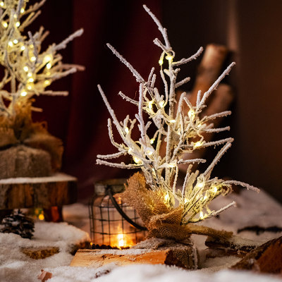 室内白色积雪枯枝圣诞树带灯发光桌面摆件圣诞节装饰品雪树