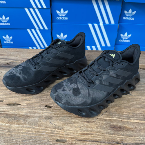 阿迪达斯男女运动休闲运动跑步鞋