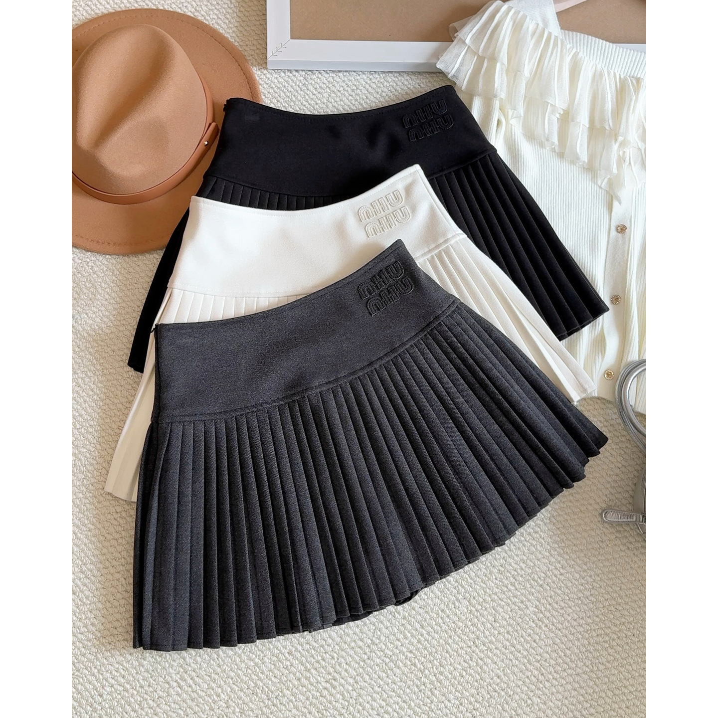 小个子学院风深灰色毛呢百褶裙女2025秋冬百搭高腰a字半身短裙子