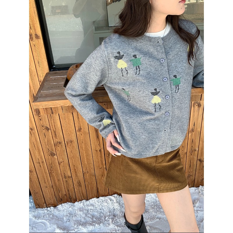 海曼新款女装少女插画 卡通小人刺绣圆领显瘦针织开衫ZY3521