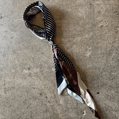 Papr原创四季天三拼一新款不规则褶皱工艺丝巾领带印花图案免打结