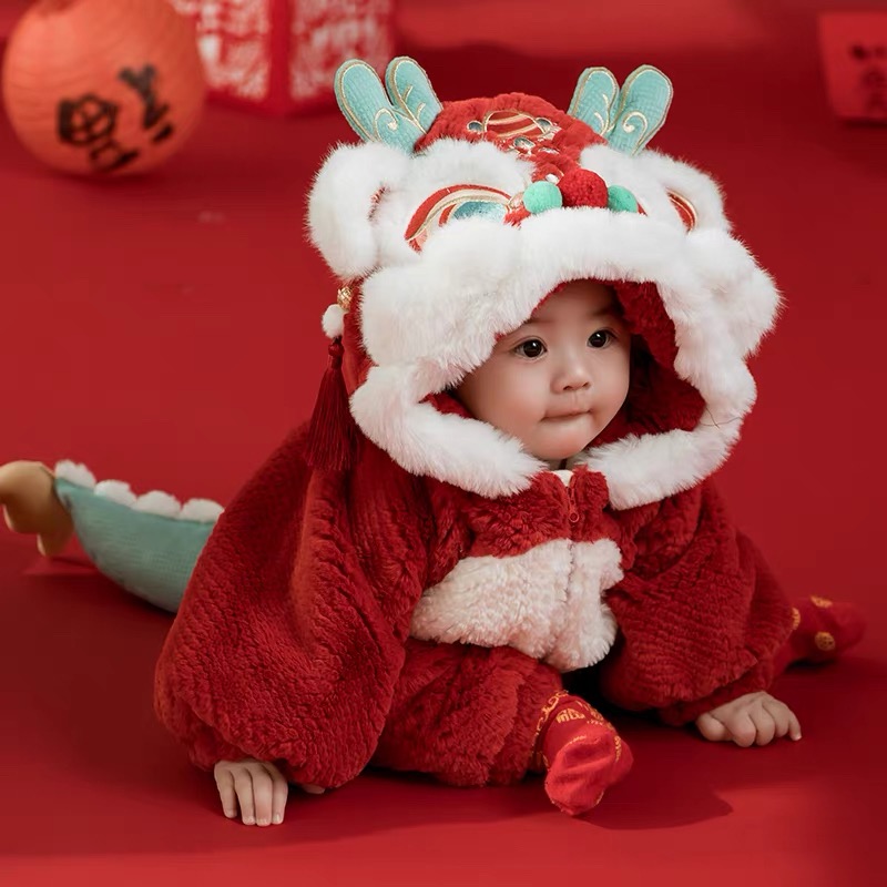 中式童装婴儿满月百天可爱龙角周岁服抓周服新年装喜庆宝宝拜年服