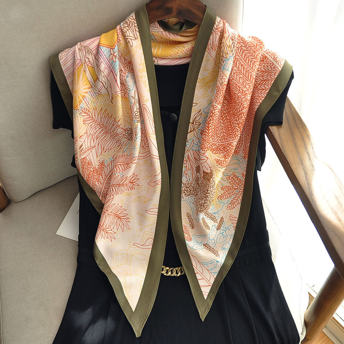 三角巾小丝巾女春秋百搭护颈小领巾橙色时尚洋气高级感2025新款