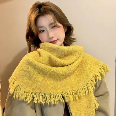 黄色长须针织三角巾羊绒披肩