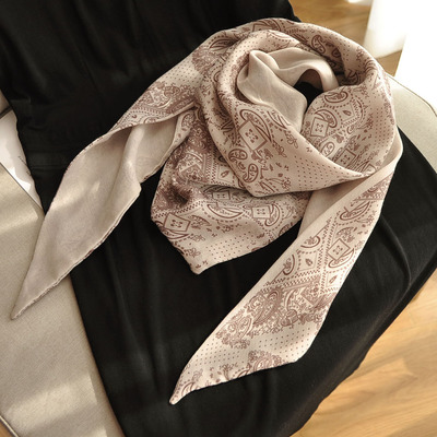 春秋款气质百搭双层双面三角巾