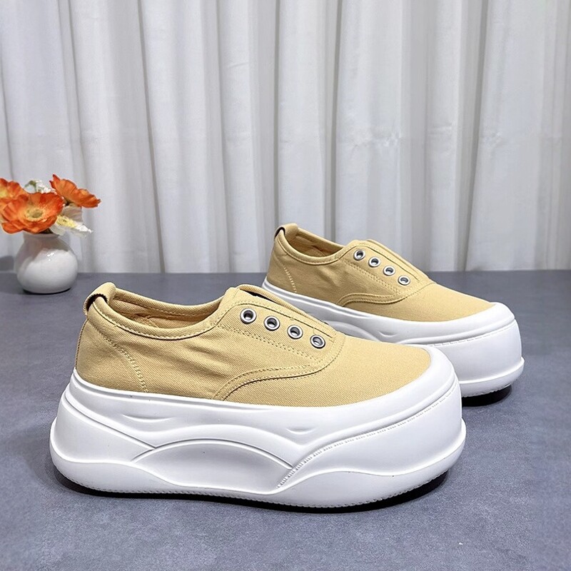 一脚蹬厚底乐福鞋女2026夏薄款透气增高板鞋轻便松糕底套脚帆布鞋