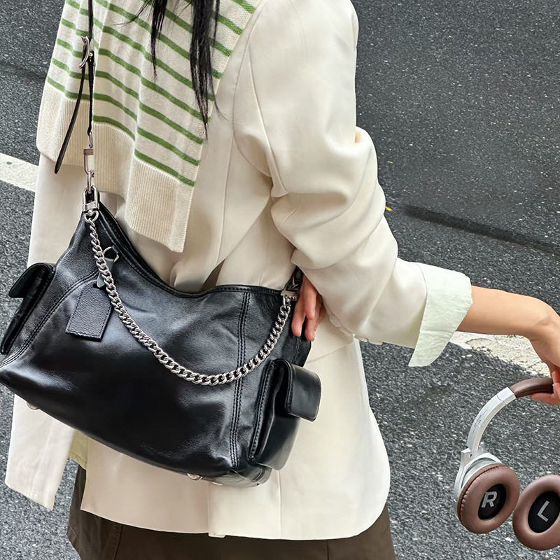 真皮邮差托特包女大容量牛皮链条通勤包黑色高级感百搭单肩斜挎包