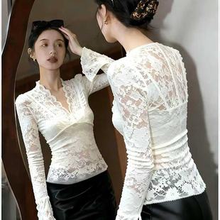 女内搭白色v领绝美上衣 蕾丝打底衫 实拍秋冬法式 超好看喇叭长袖