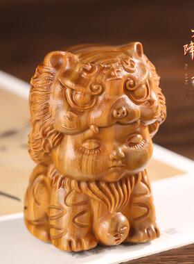 绿檀木天降虎娃可爱桌面小摆件 木质小老虎雕刻动物文玩生日礼物