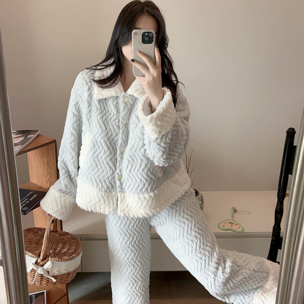 珊瑚绒高级感轻奢加厚保暖家居服