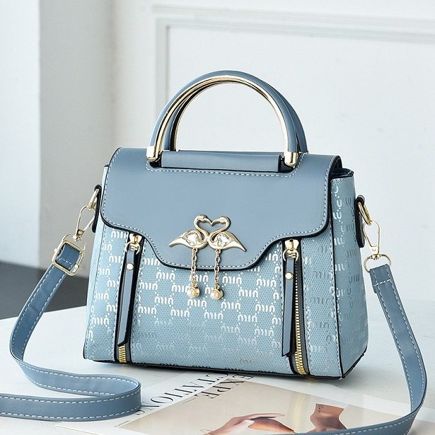 2025新款小方包大容量单肩包气质通勤洋气百搭斜挎包潮流翻盖女包