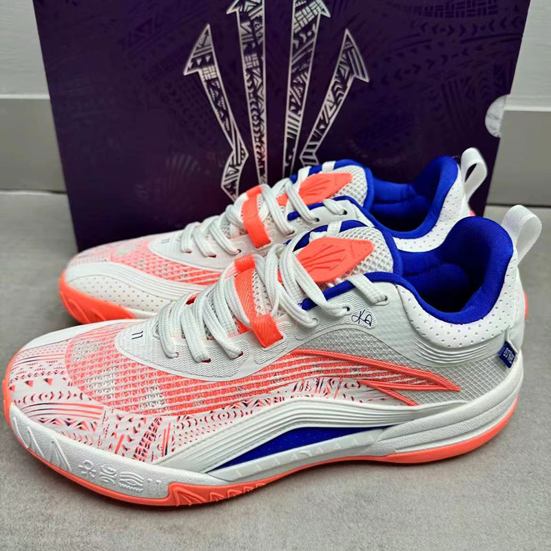 安踏凯里欧文系列减震回弹篮球鞋