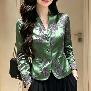 2026秋季新款高级感印花V领单排扣衬衫女显瘦长袖开衫上衣绿色