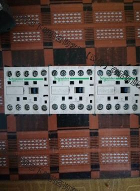 CA3KN40BD控制继电器，两个，CA3KN31