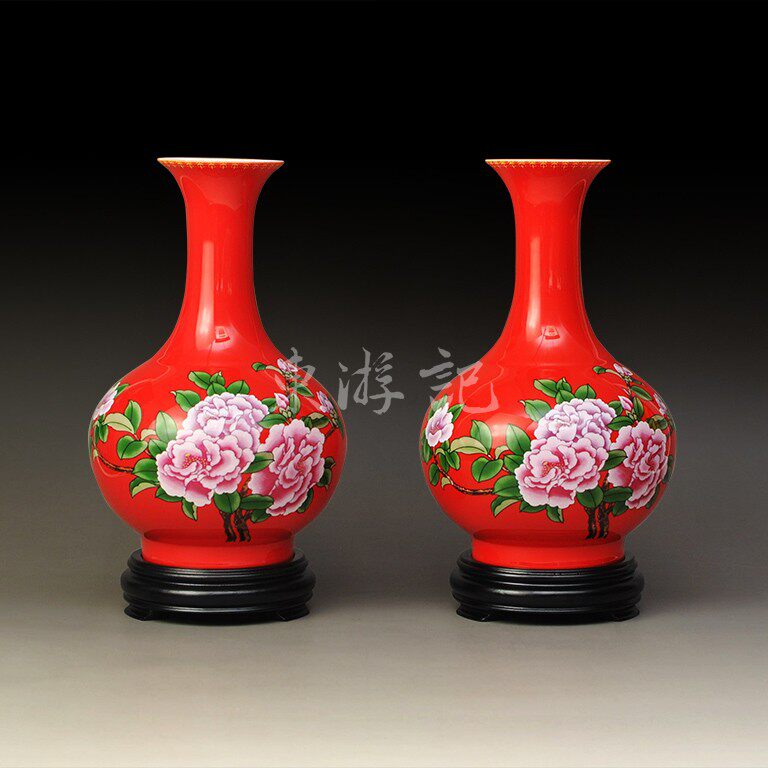中国红瓷釉中彩赏瓶（对瓶）玉堂春景，送外国人结婚乔迁礼物摆件