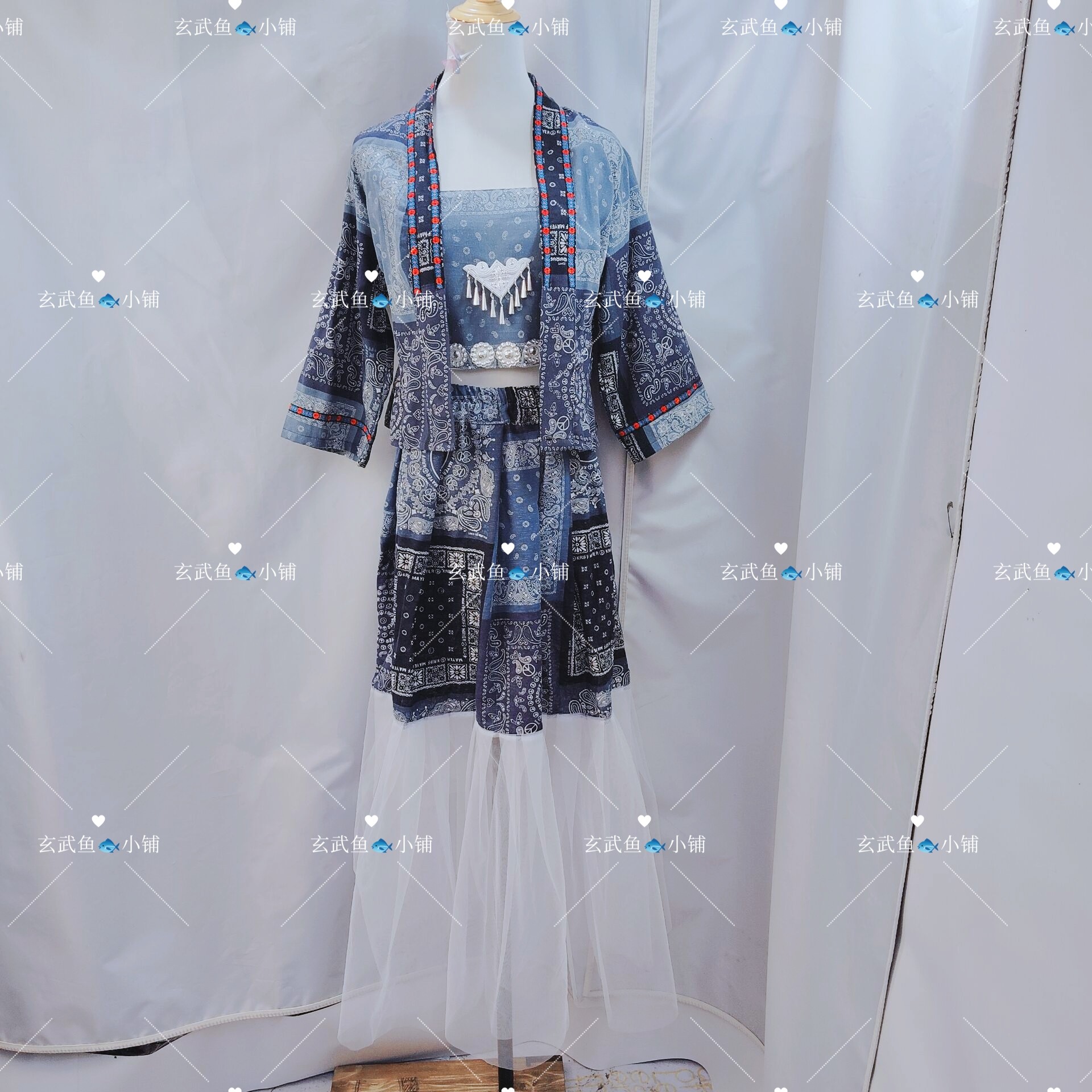 新款苗族民族蜡染纱裙服饰旅拍写真服装少数民族舞蹈演出服饰