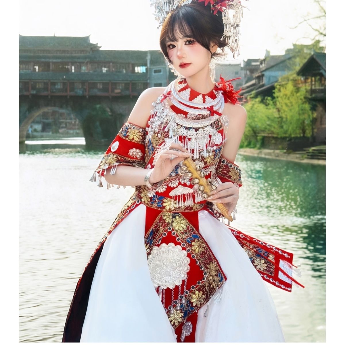 苗族服装苗疆少女云南服饰暗红色摄影套装少数民族旅拍写真女装