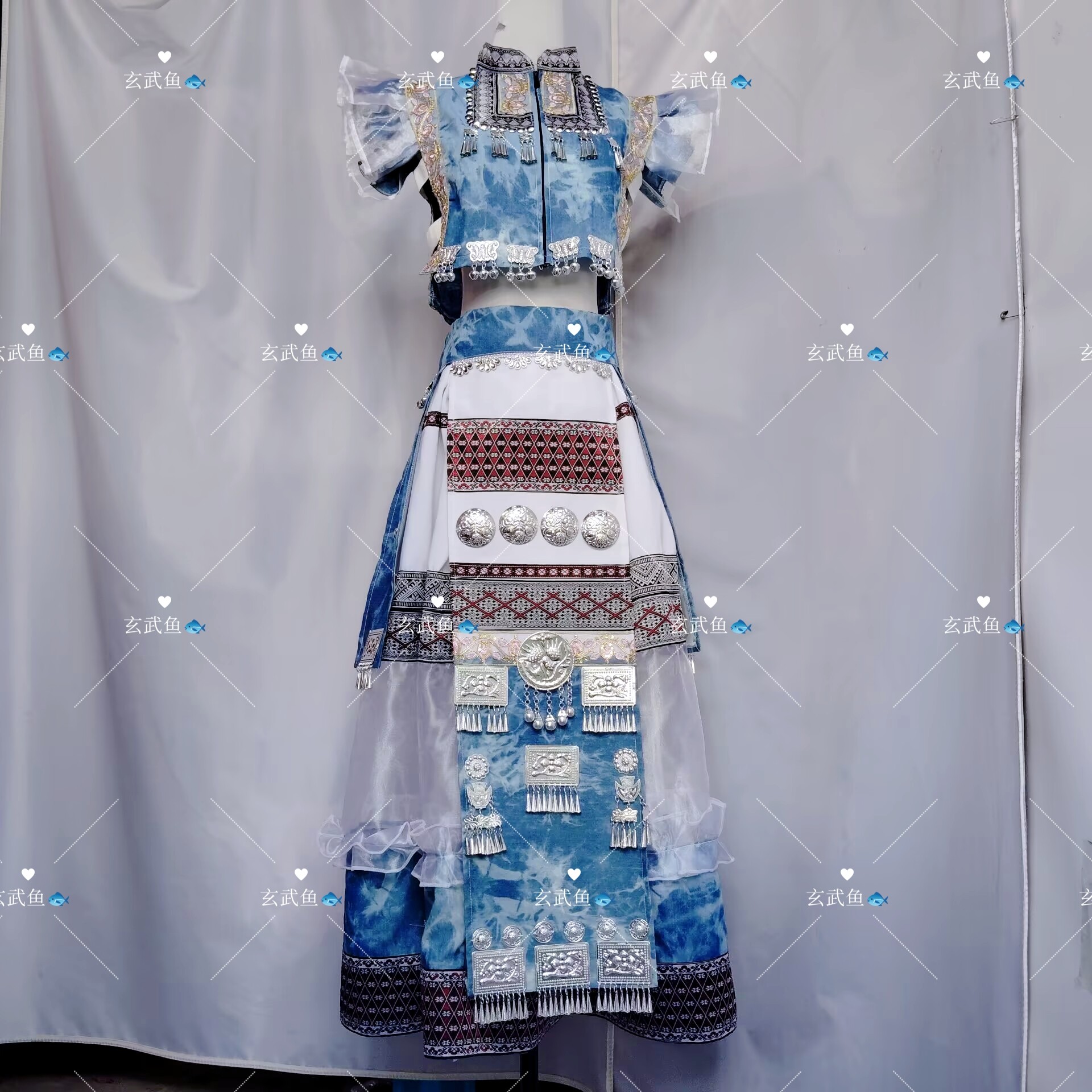 新款扎染苗族服装女少数民族服饰成人舞台演出服旅拍写真摄影表演