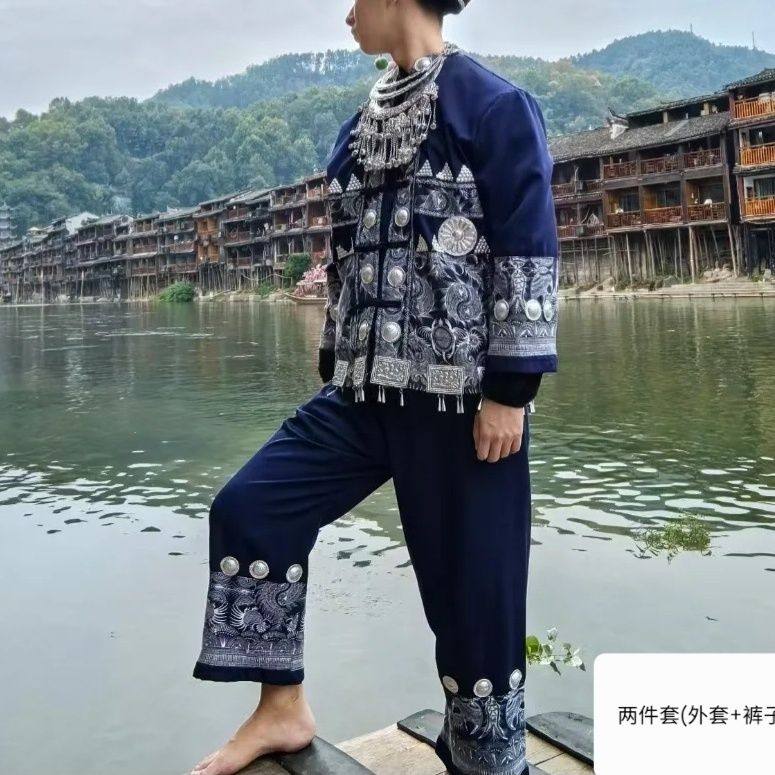 新款摄影服古城旅拍炫酷服装男苗族服饰民族特色舞台服饰男生套装