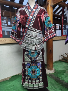 女士少数民族传统服装苗族侗族四季穿日常演出旅拍服刺绣款盛装