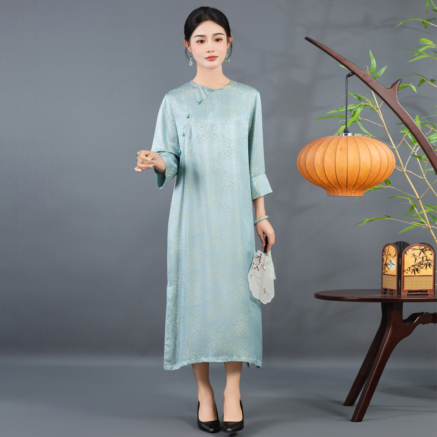 华族经典旗袍女新中式日常可穿年轻款素雅真丝改良小个子夏250430