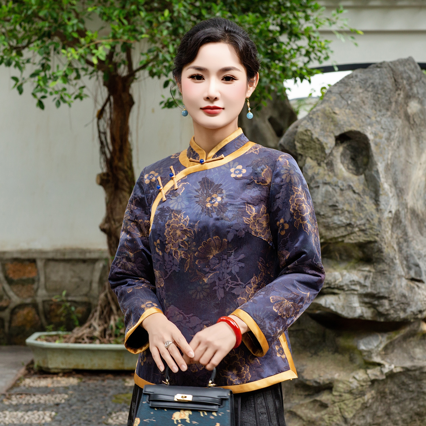 华族经典唐装女40姆米真丝香云纱加厚保暖中式改良旗袍上衣251021