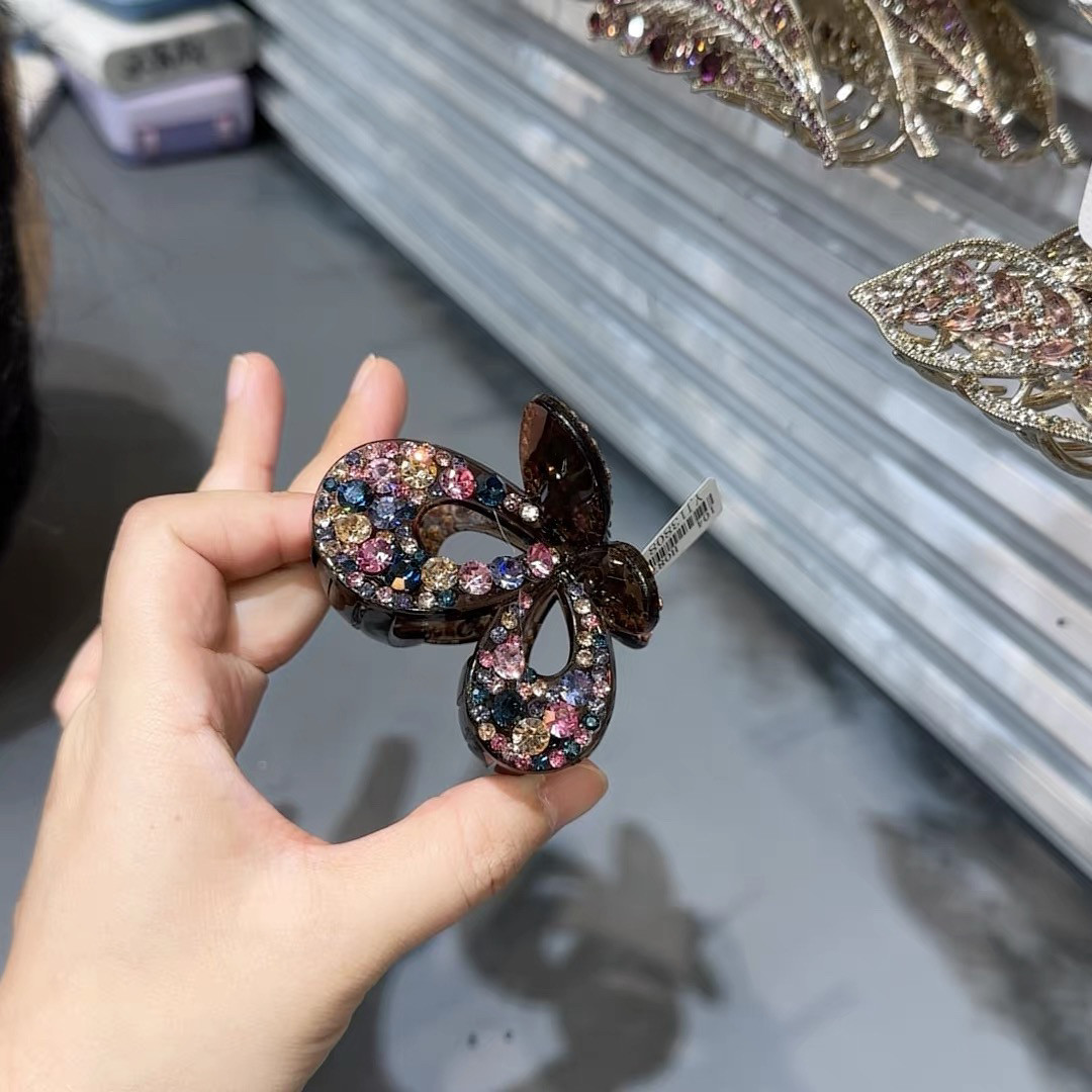 蝴蝶飞后脑勺盘发抓夹小号大发量鲨鱼夹小众钻钻通勤百搭发夹图片