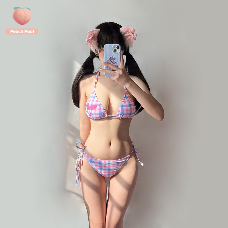 日系可爱少女甜美比基尼泳衣