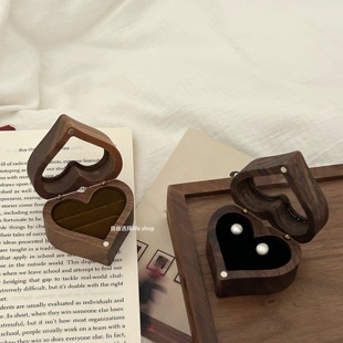 创意戒指盒子结婚求婚钻戒对戒收纳盒礼盒情人节礼物首饰收纳盒