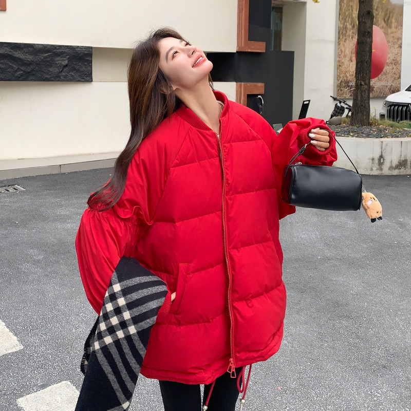 红色木耳边拼接棒球领羽绒服女冬超火好看高级感保暖加厚中长外套,女装羽绒服,2B227